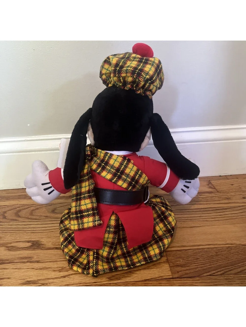 Goofy Scottish Kilt Plaid Tartan Disneyland Disney World Scotland Plush Doll VTG